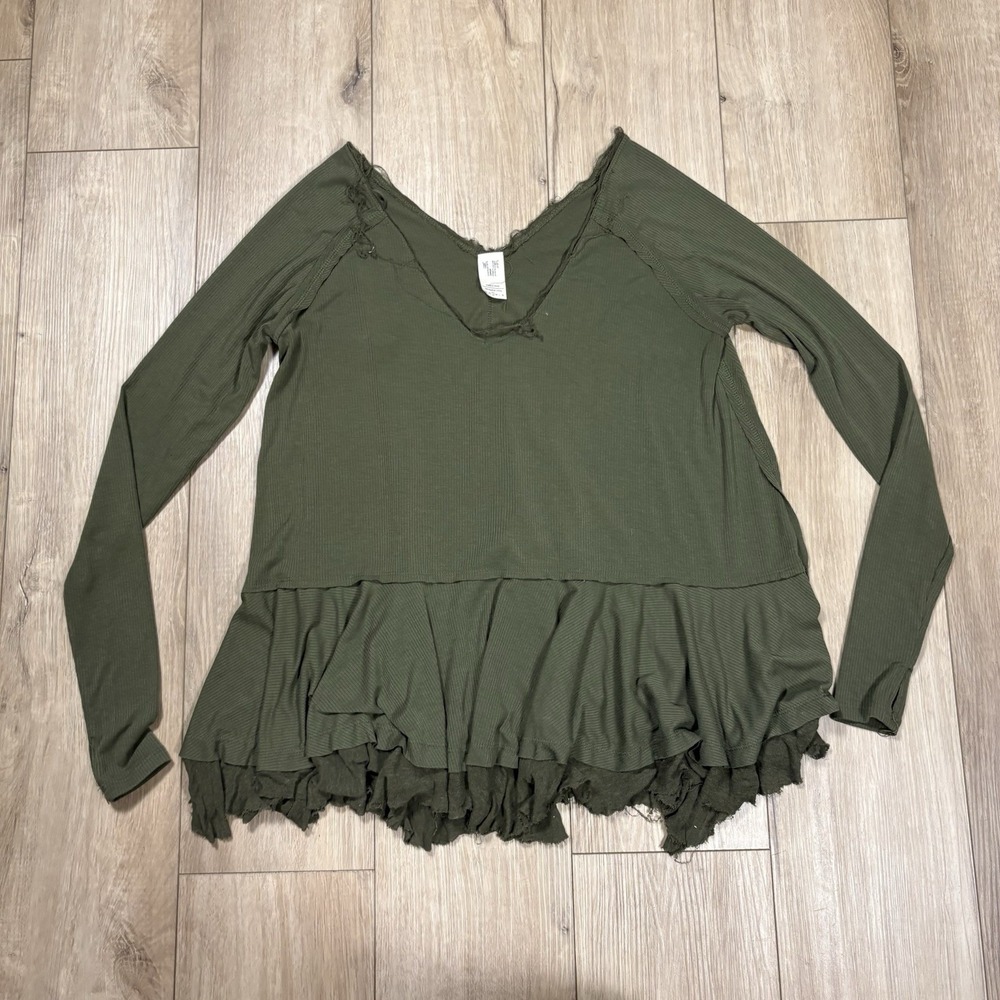 Free People We The Free The Tangerine Tee V-Neck Ribbed Top in Olive Green Small